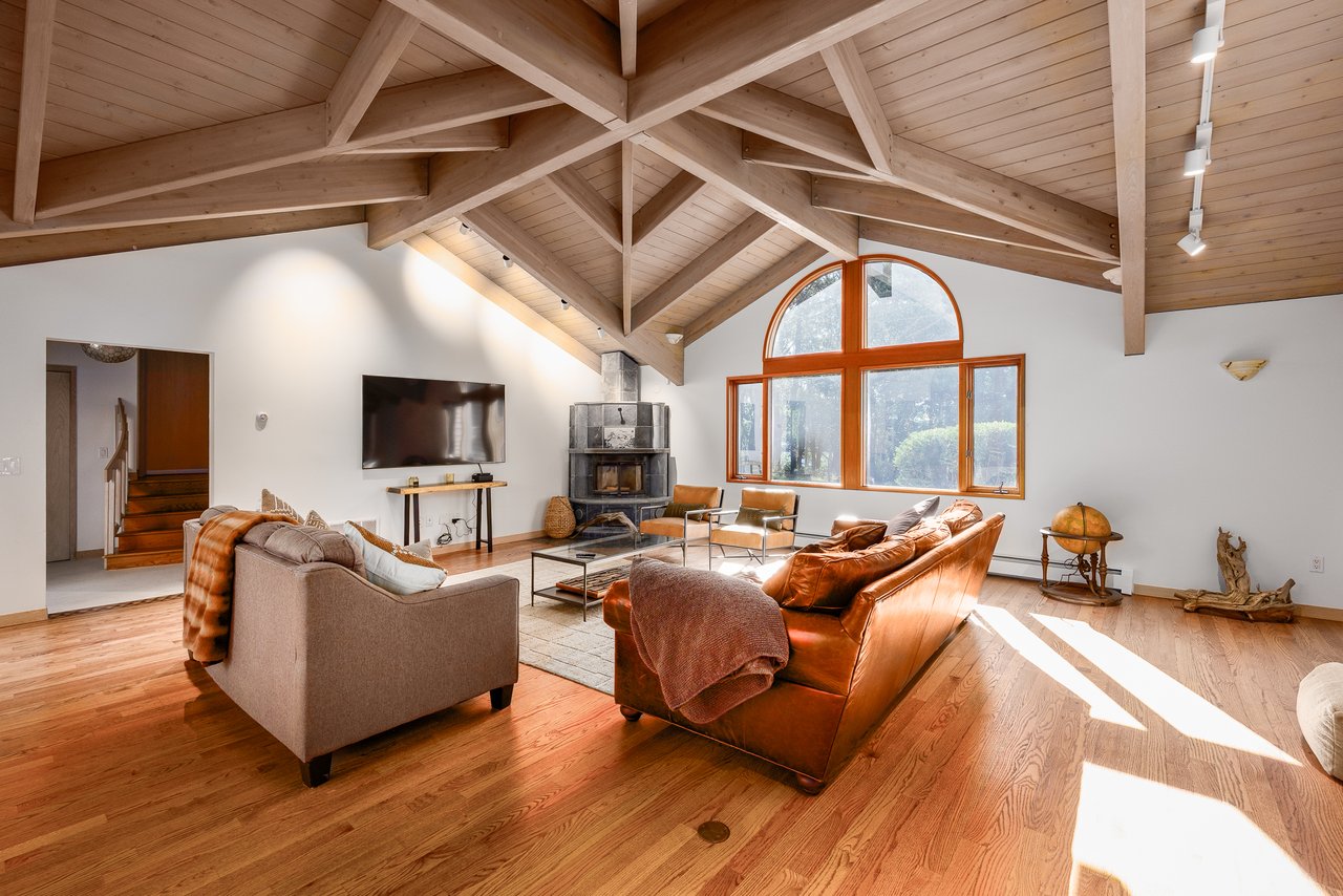 12 Mountain Brook Road