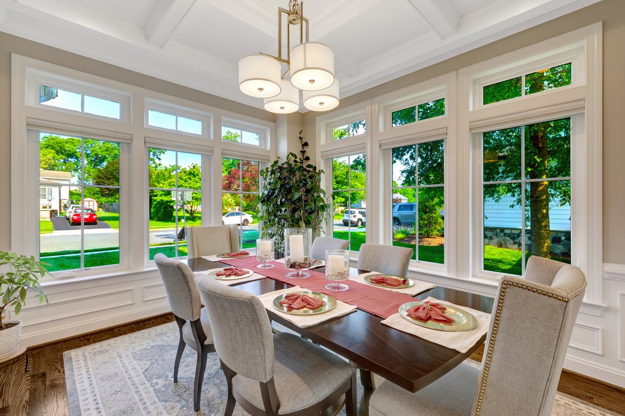 300 Jade Ct NW