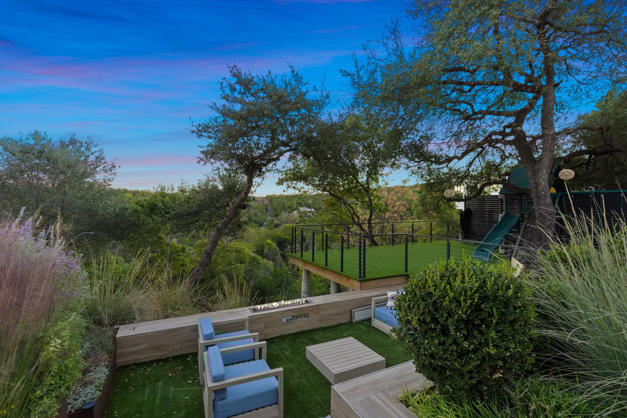 Modern Masterpiece in West Lake Hills