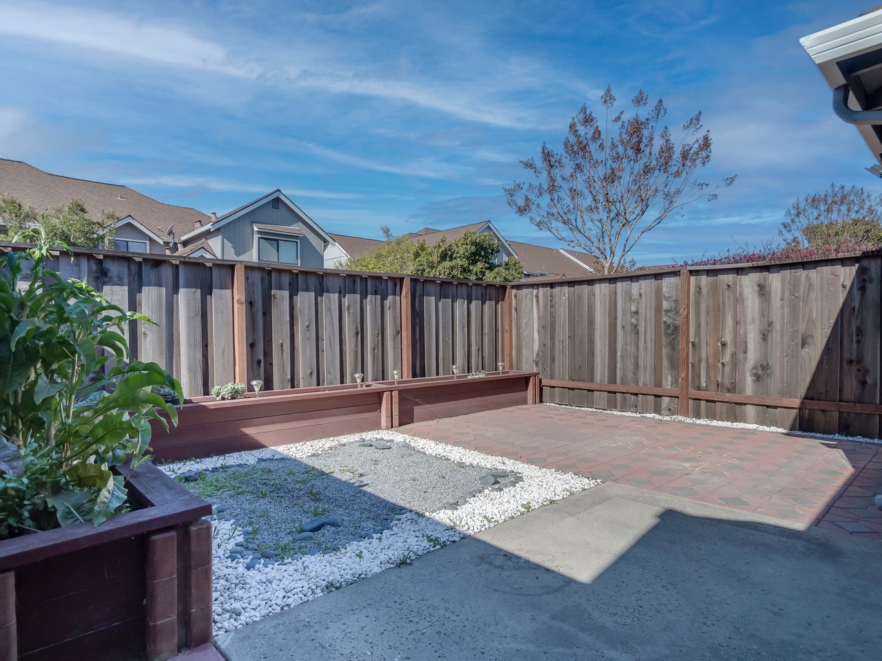 350 Creekview Drive