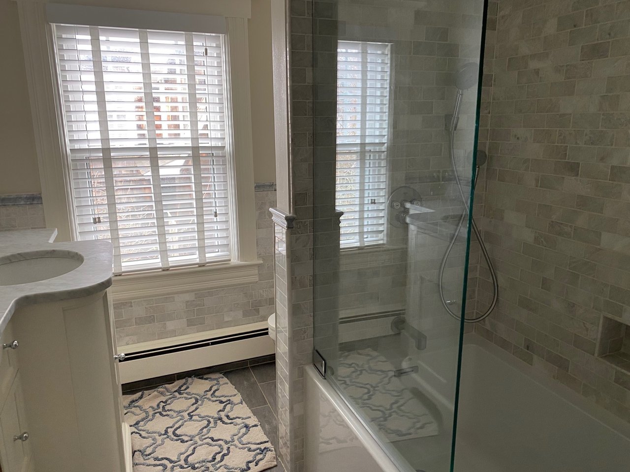 #672 Spacious “Bay Header” With Entertainment Patio