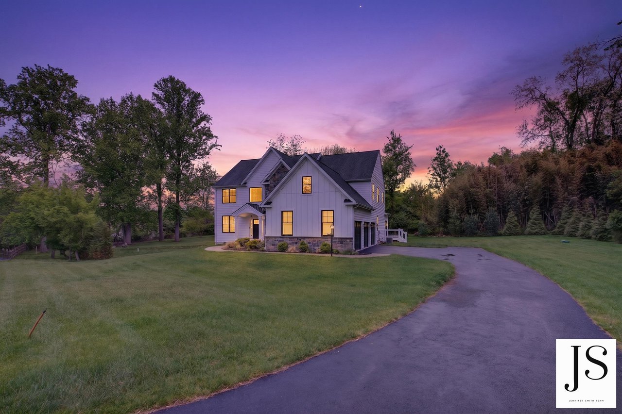 7 Overfield Ln, Glen Mills, PA 19342