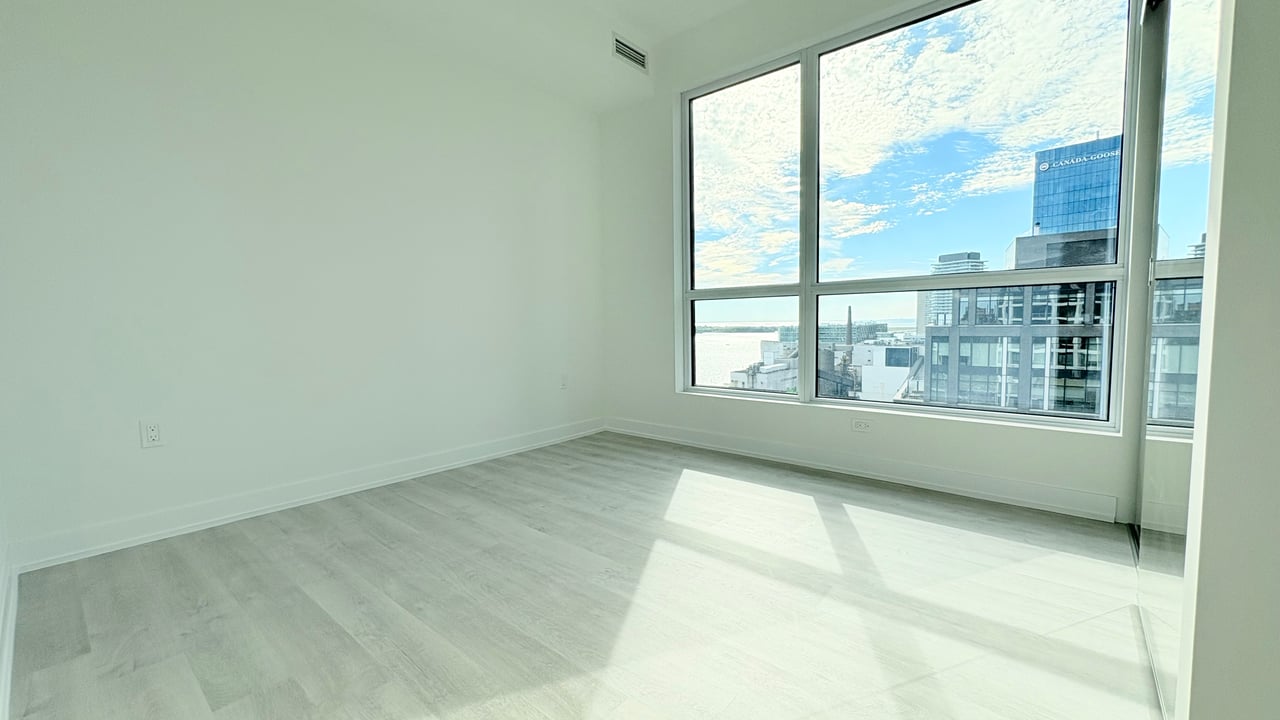 15 Richardson Street Unit: 1814