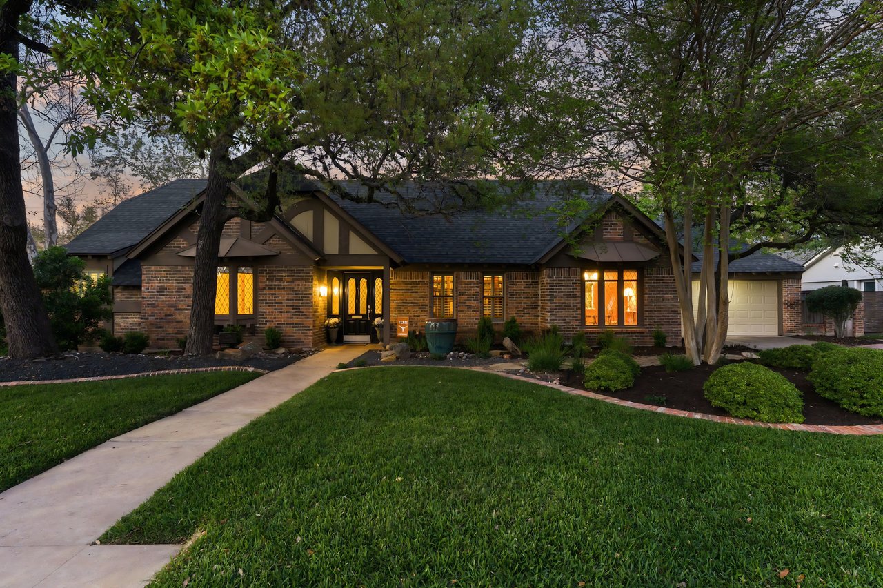 Northwest Hills | Buyer Represented