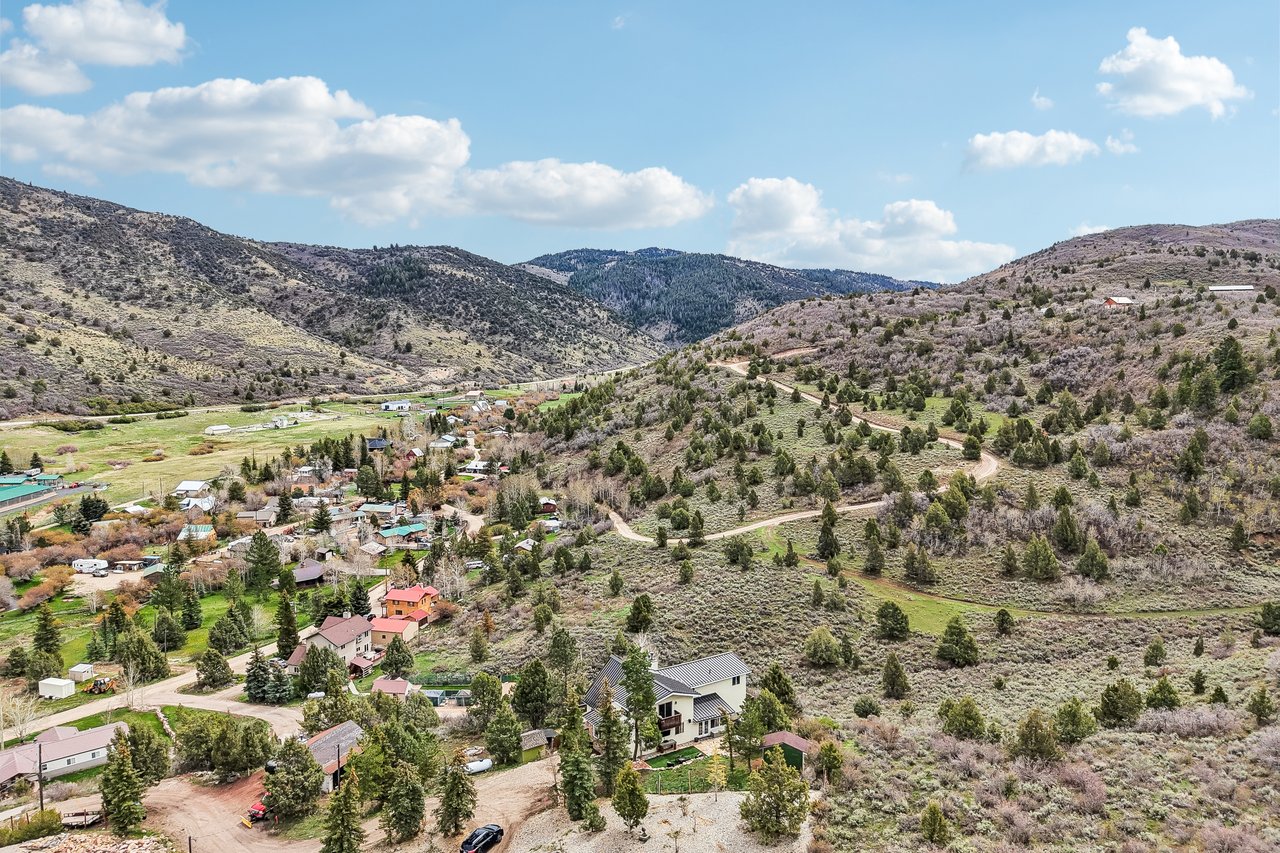 1538 Country Cir
