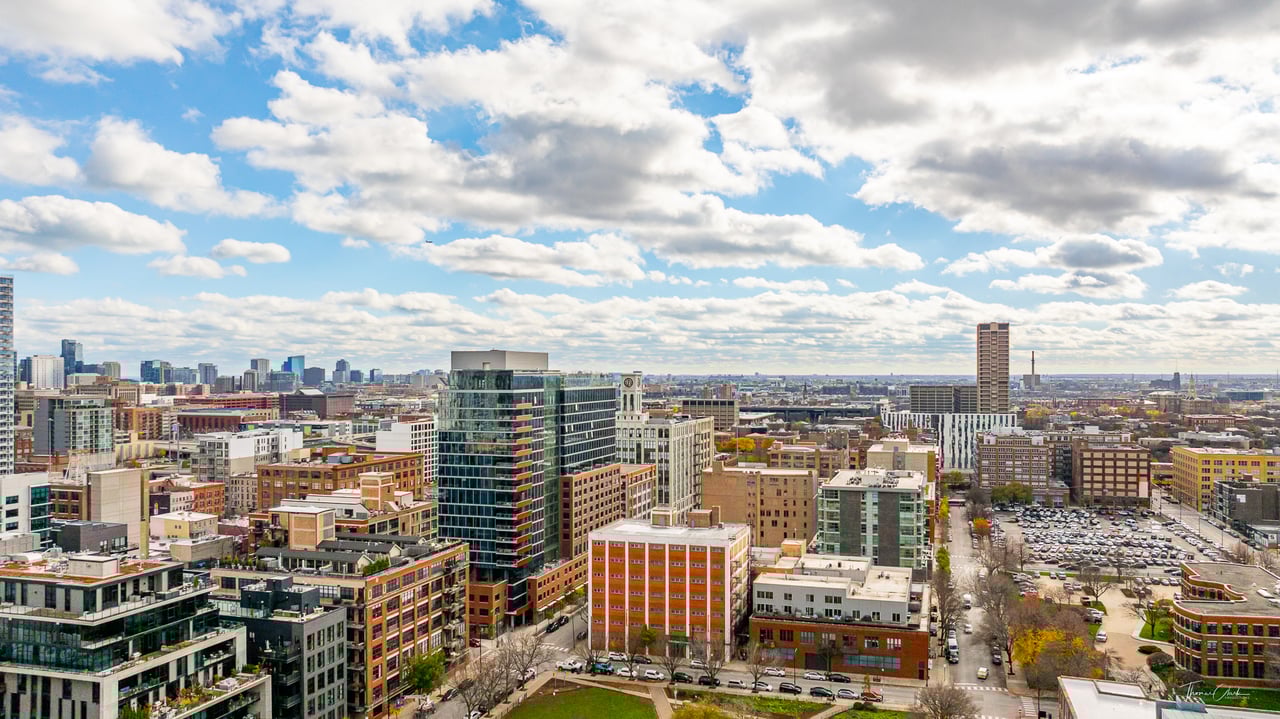 939 W Madison Street Unit: 301