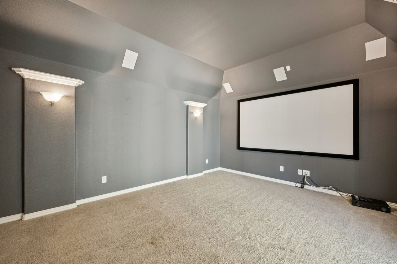 1001 Grassy Shore Ln