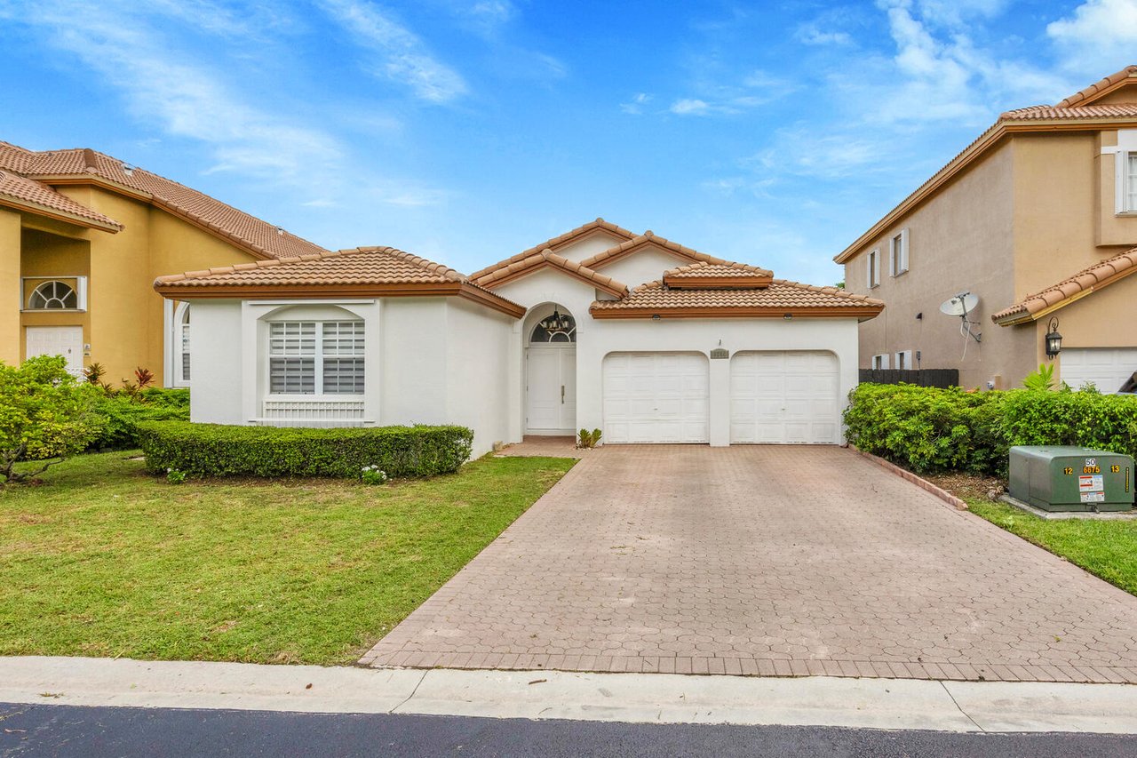 Just Listed at Costa Verde in Doral