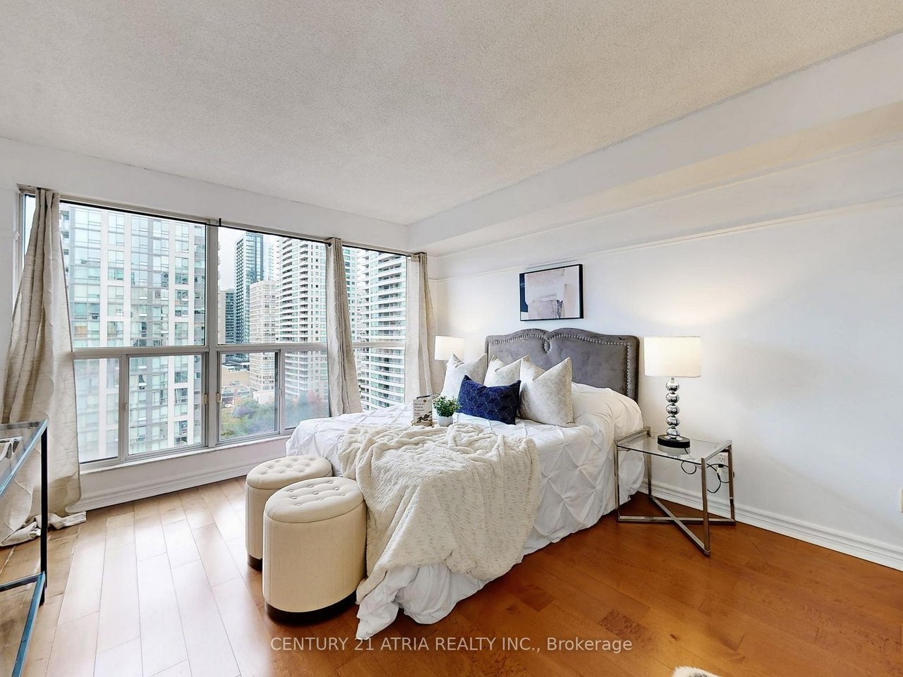 WILLOWDALE PENTHOUSE