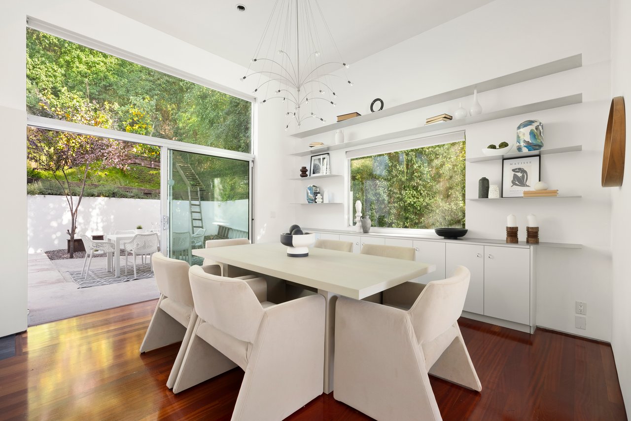 410 N Bundy Dr, Brentwood