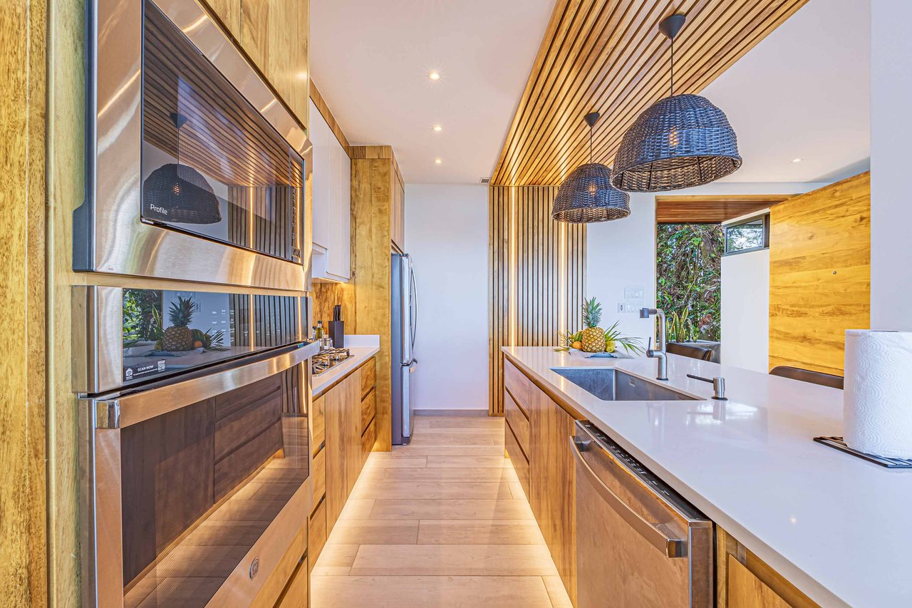 Exclusive Luxury Villa with Infinity Pool