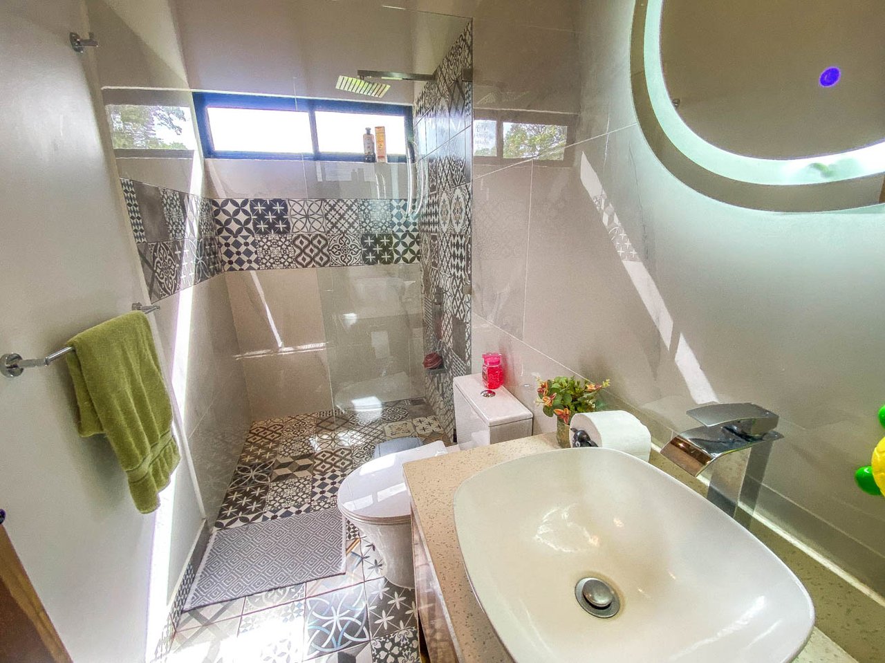 3-Bed Home on Calle Principal Ojochal with River & Jungle