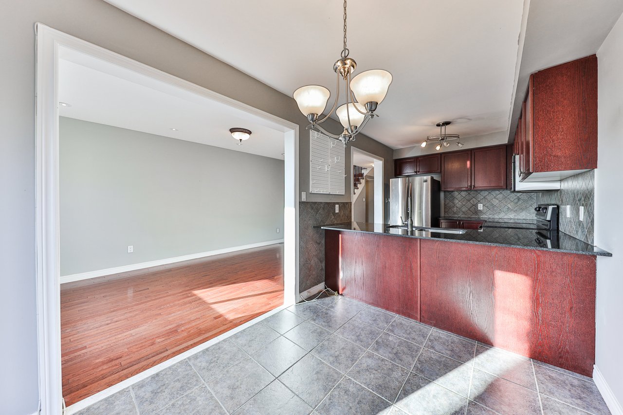 2280 Baronwood Dr Unit 18, Oakville