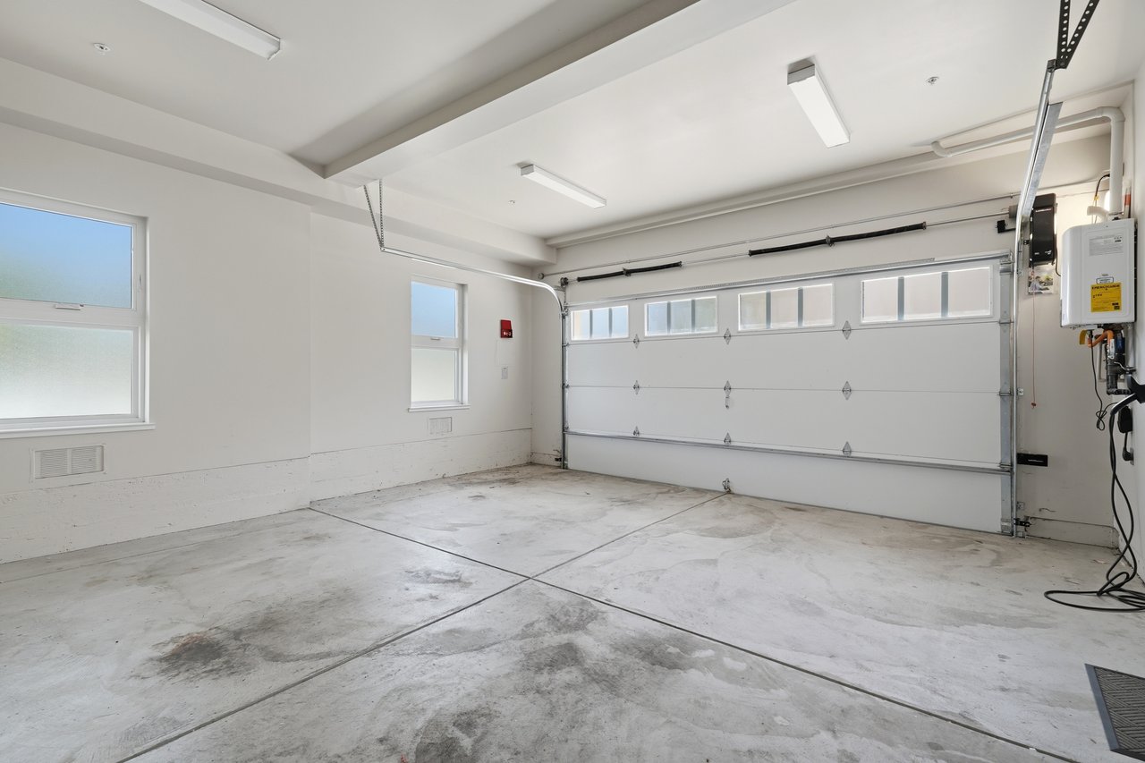 826 W Olive AVE