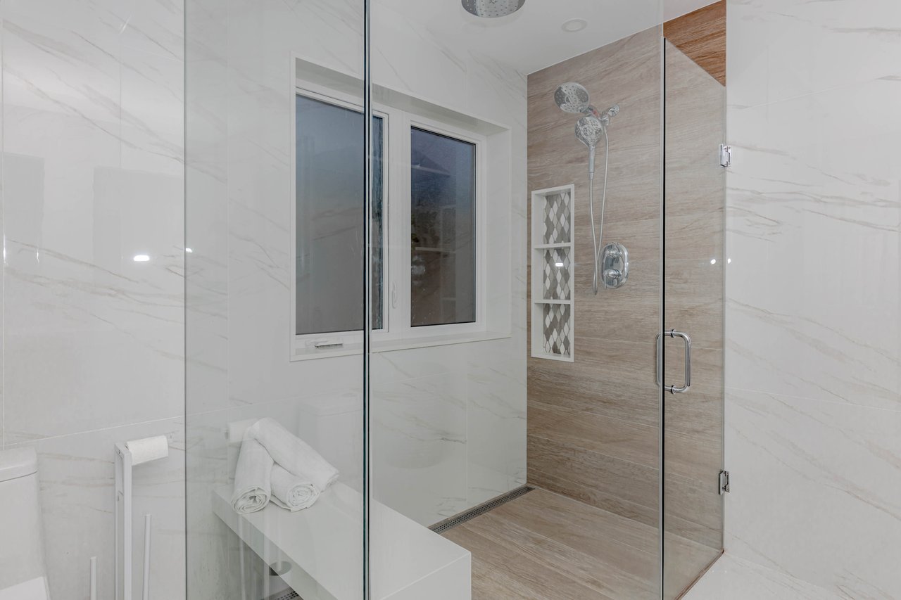 7108 Gablehurst Crescent