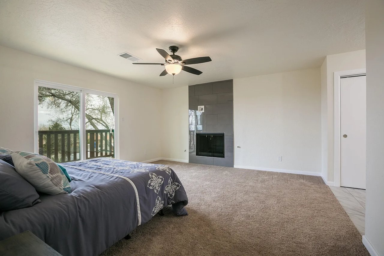 621 Monte Alto Dr NE