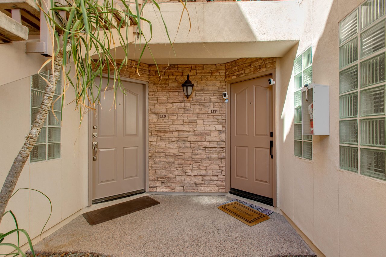 3235 E Camelback Rd #118