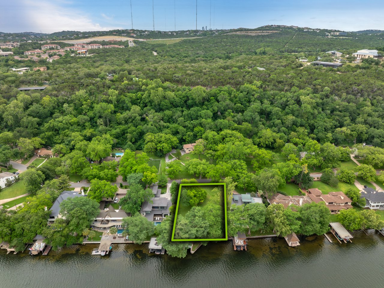 3200 Rivercrest Drive