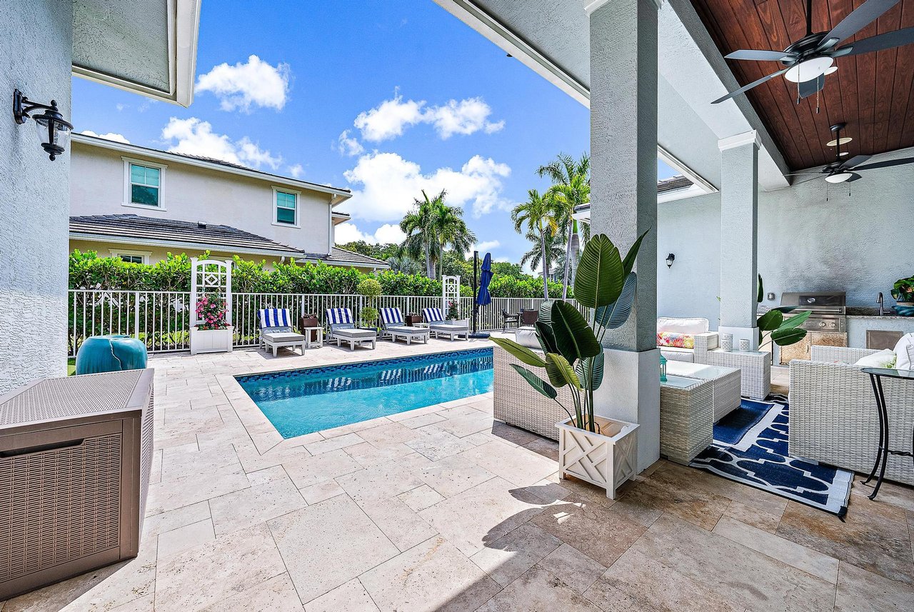 Luxury Modern Single Family Home For Rent North Palm Beach - Lynn Dachisen