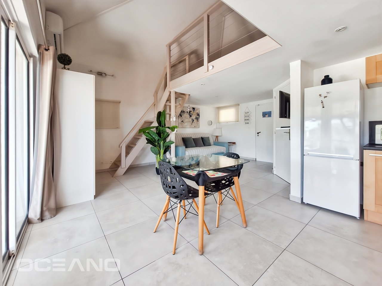 Sea View Mezzanine Studio – Oyster Pond