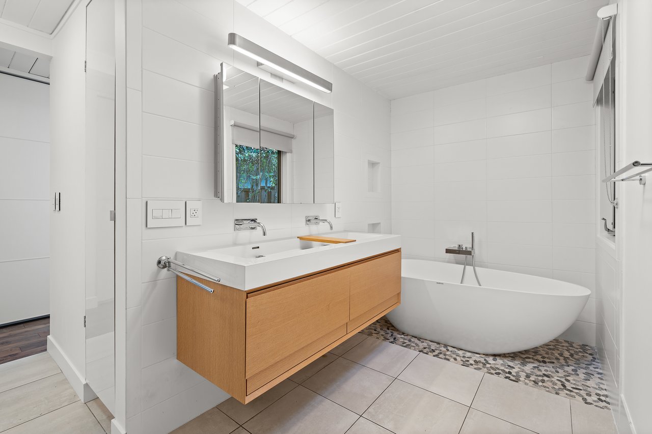 3502 Arbutus Ave, Palo Alto, CA 94303