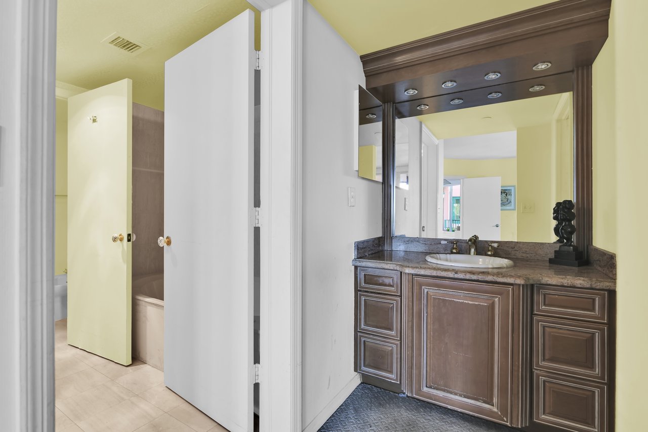 120 SE 5th Ave, Unit 331