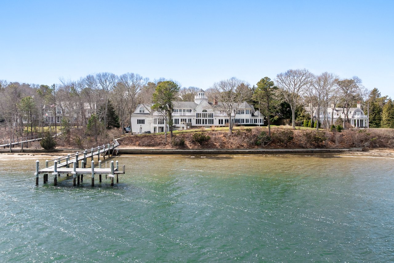 Breathtaking views over West Bay and Eel River