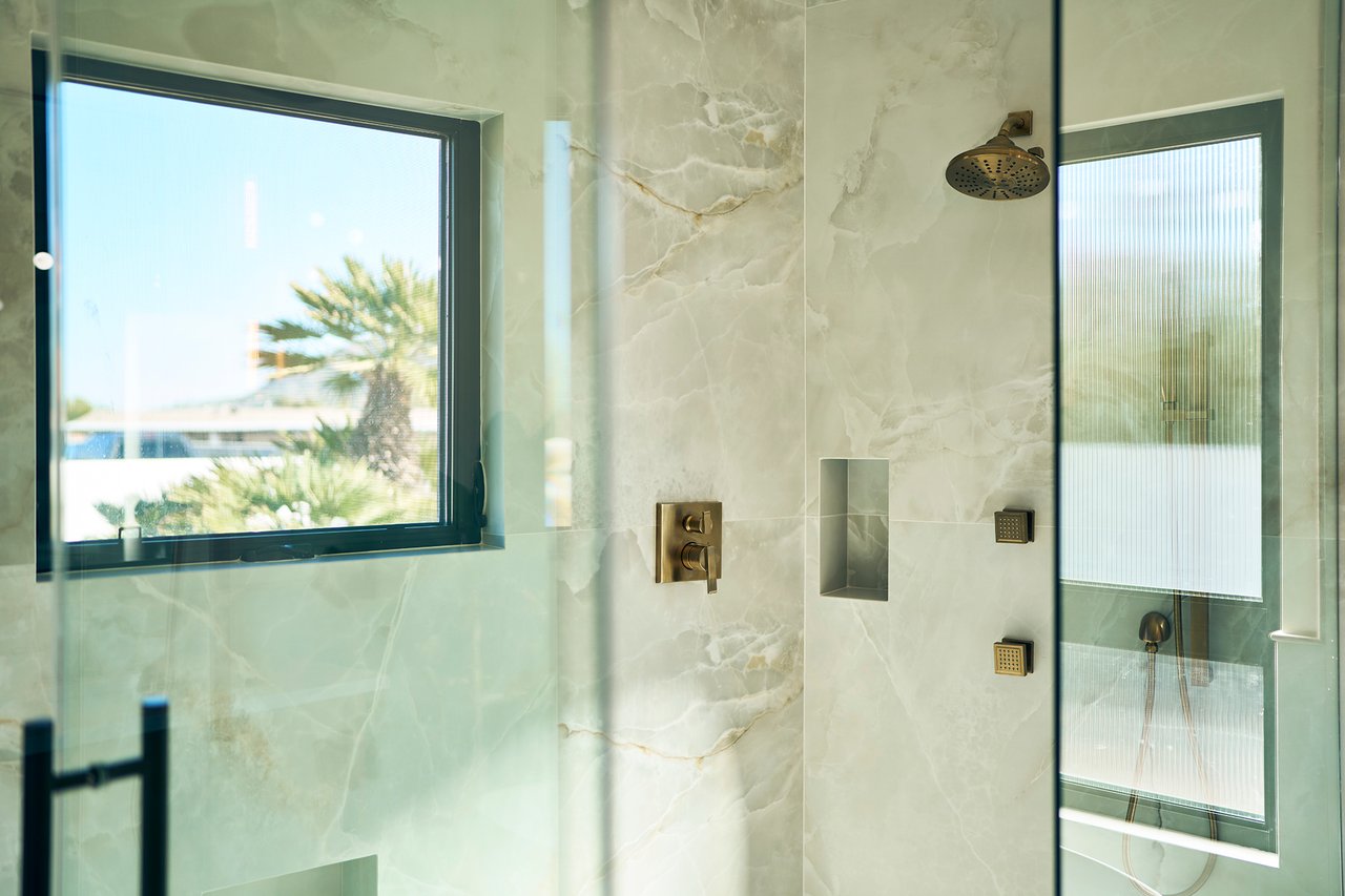 6535 N HILLSIDE Drive