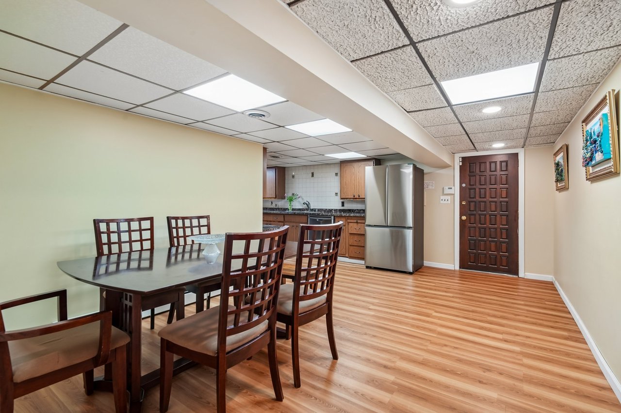 35 Grandview Avenue