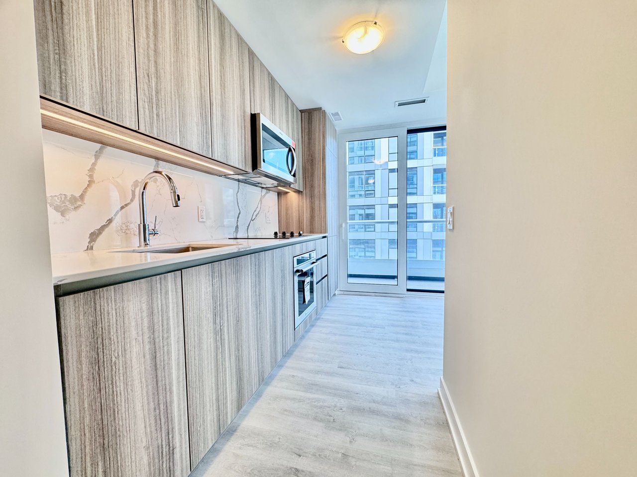 15 Richardson Street Unit: 616