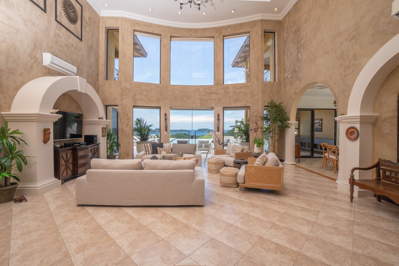Casa Loro - Luxury Estate