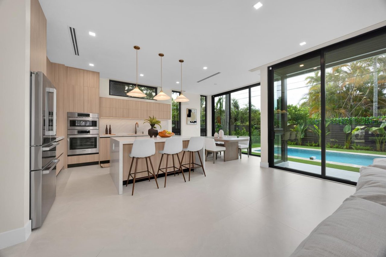 Sophisticated New Construction in the Heart of Miami