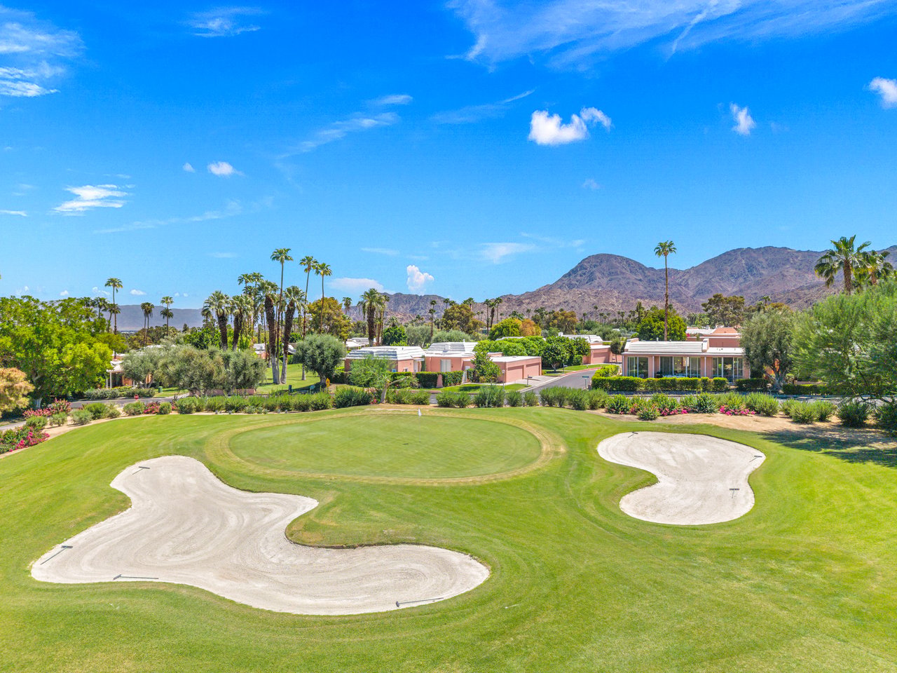 Selling a Home in a Desert Golf Community: What Homeowners Should Know