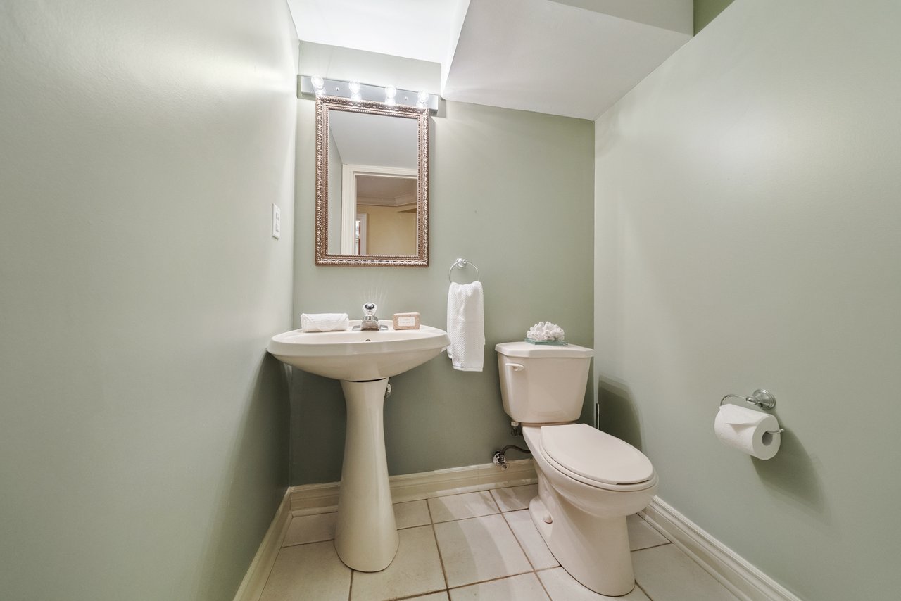 140 Reeve Dr