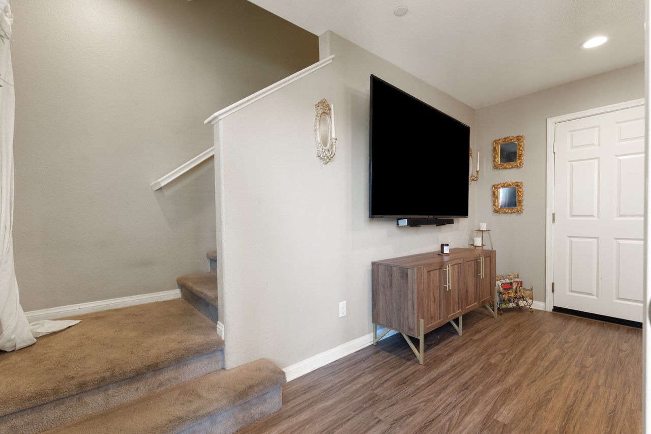 14860 Nordhoff St