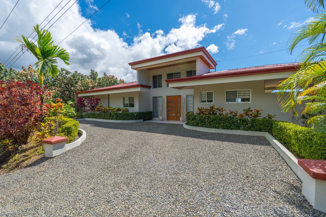 Blue Horizon – luxury ocean-view home in Ojochal, Costa Rica