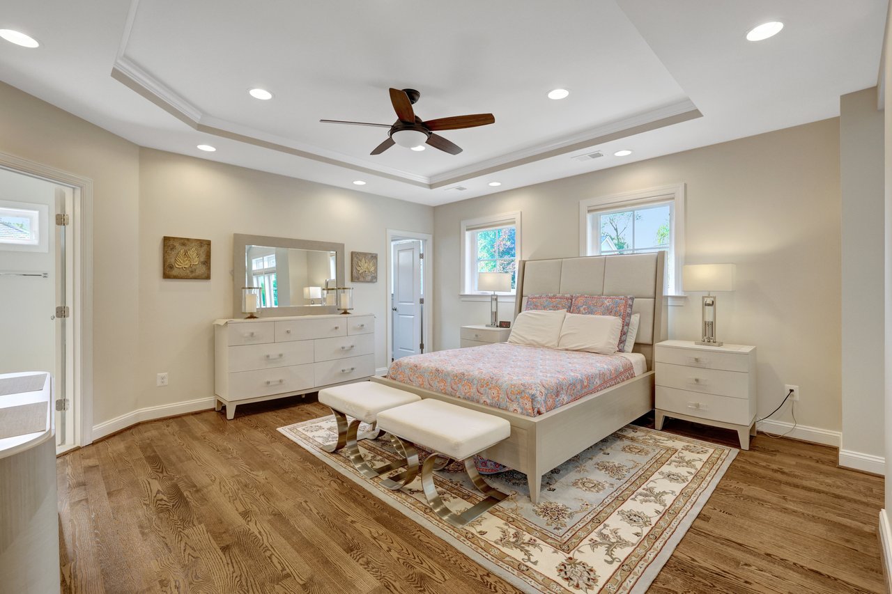 300 Jade Ct NW