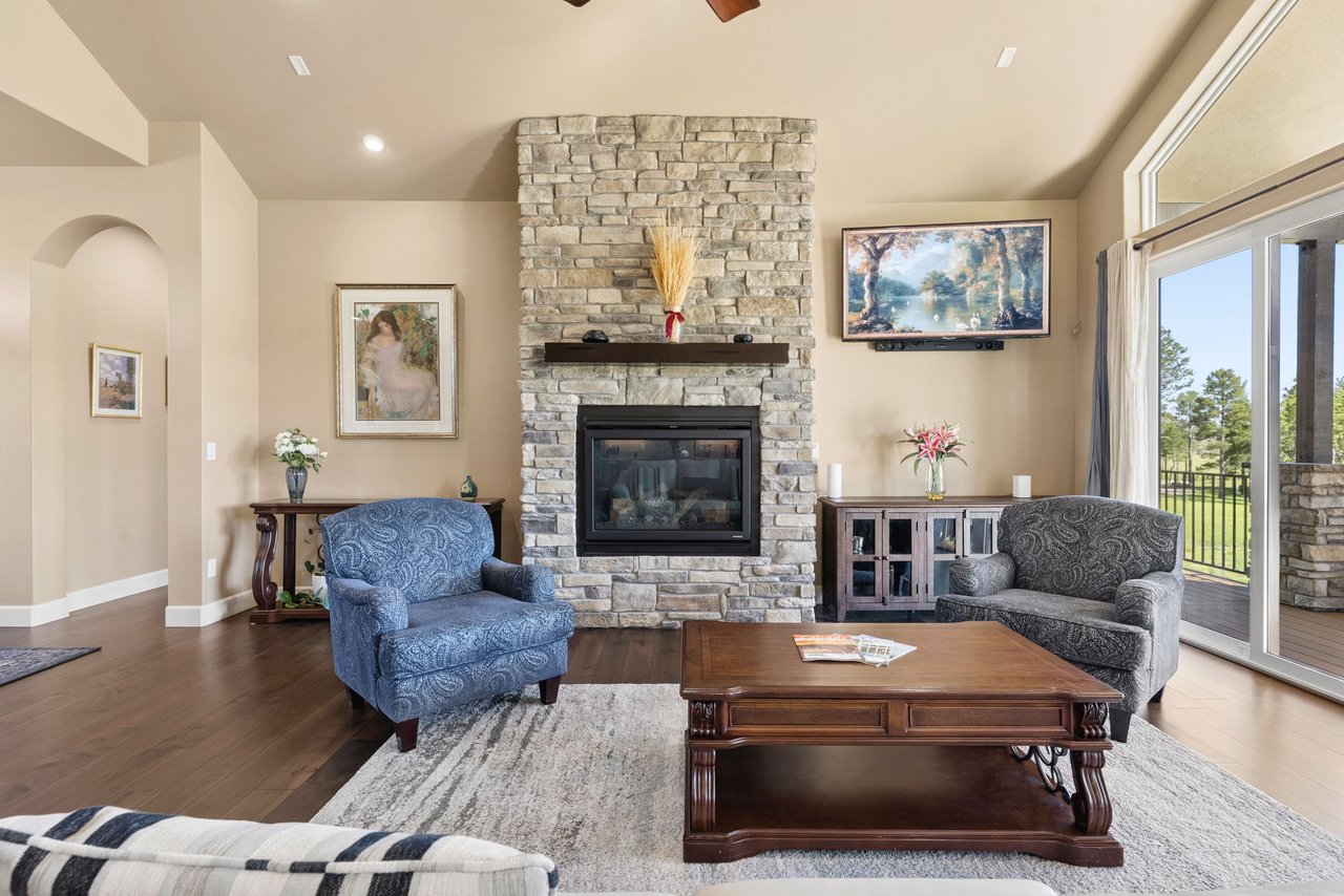 14894 Snowy Pine Point