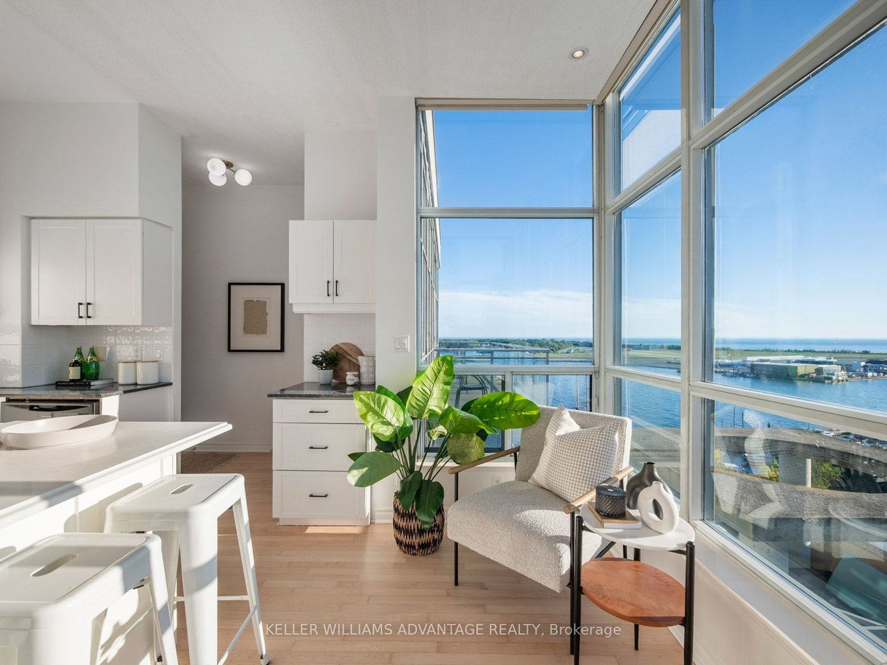 PENTHOUSE ESCAPE IN THE TOWN