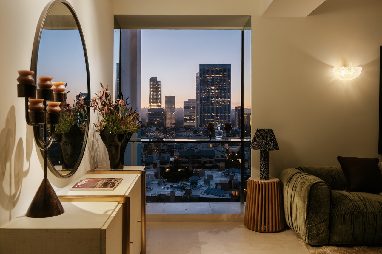 2222 Avenue Of The Stars Unit: 1404