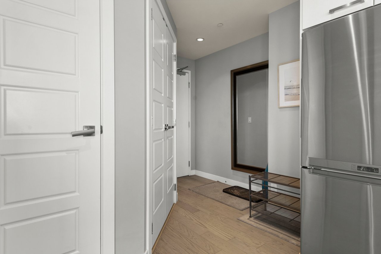 225 11 Avenue SE Unit: 2605