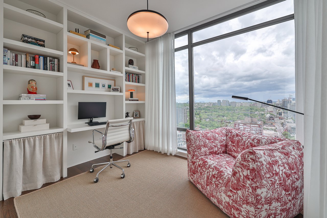 SOLD: Luxury Living