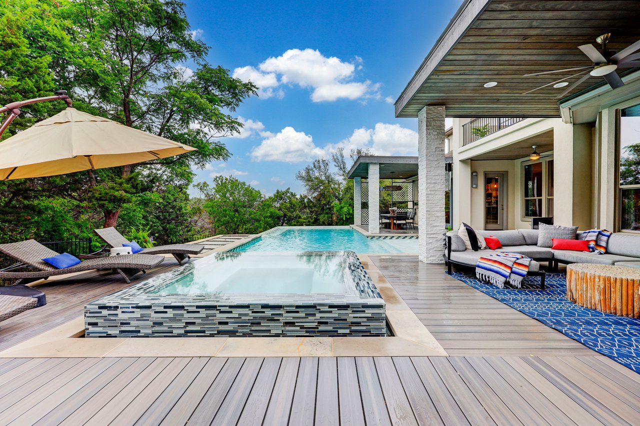 12100 Azure Shores Ct.