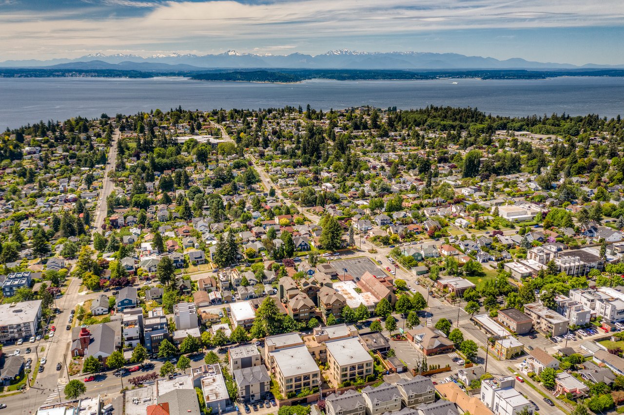 4123 California Avenue SW #403 Penthouse