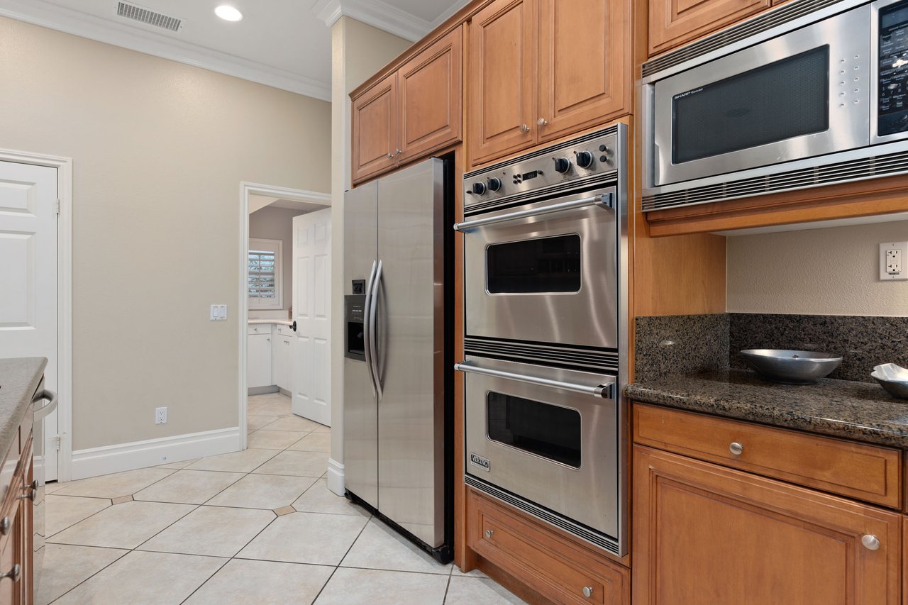 5275 Raven Hill Point