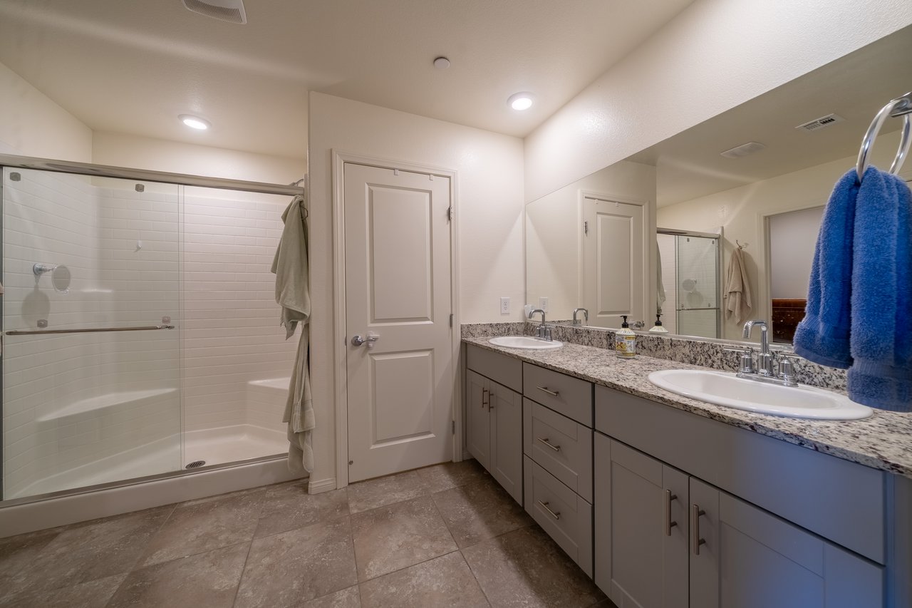 10983 Cambridge Lakes Ave