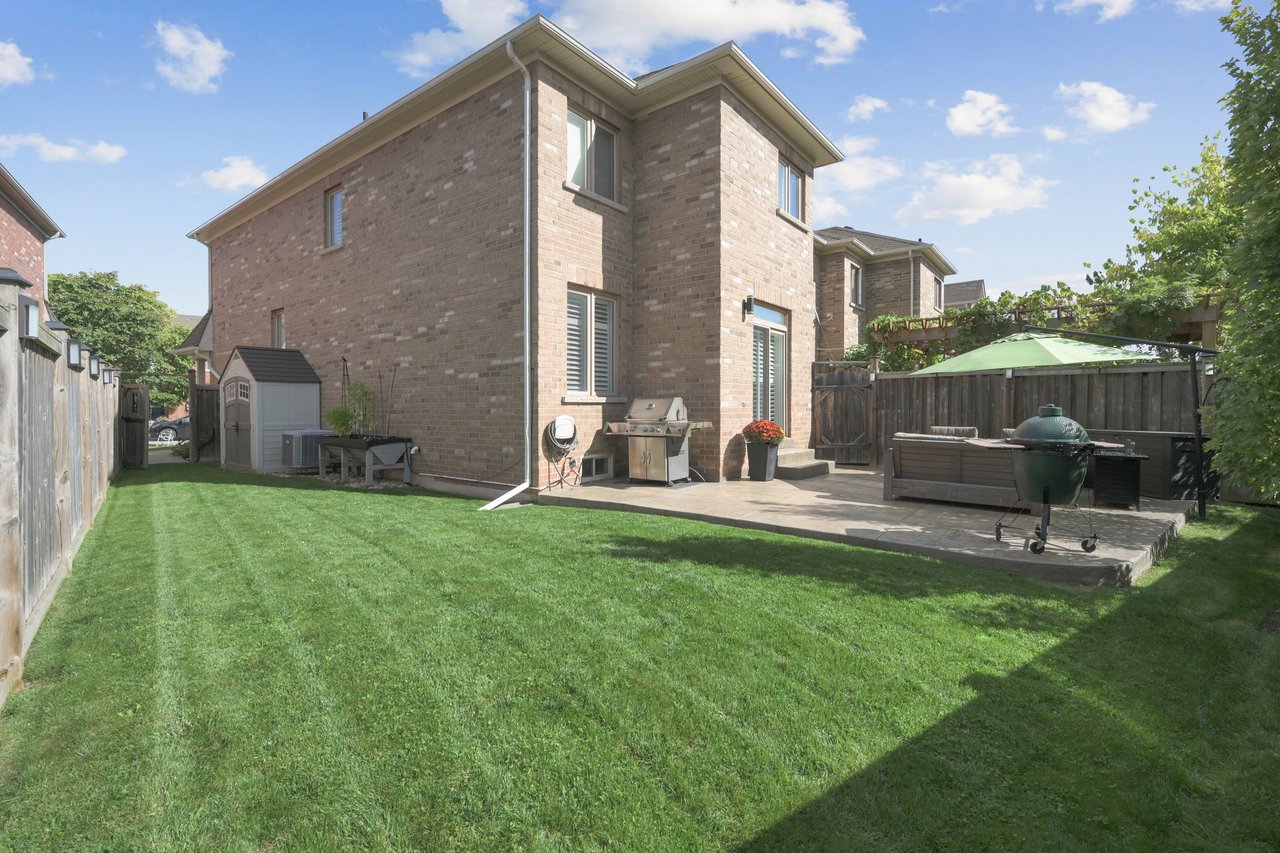 Gorgeous End Unit Townhome