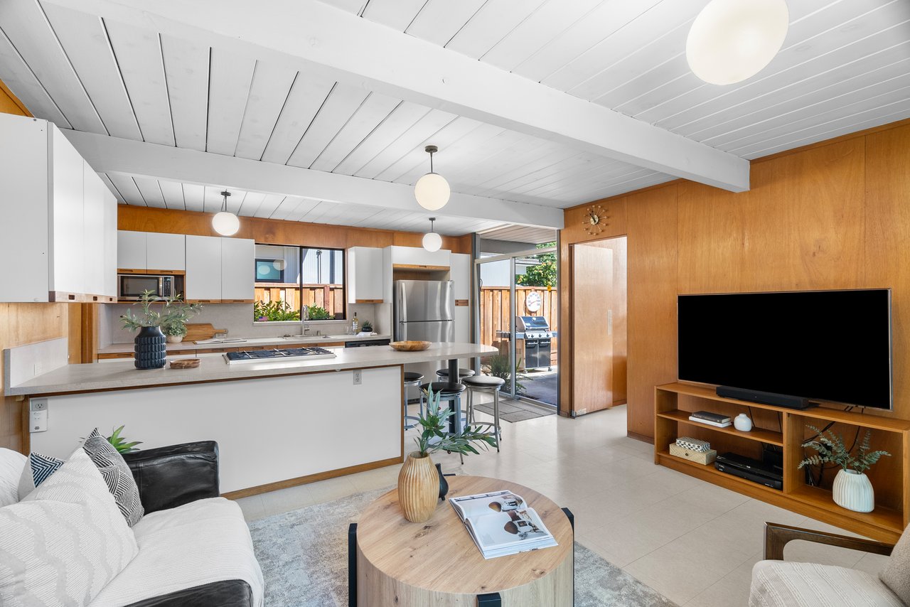 2326 Fairglen Drive