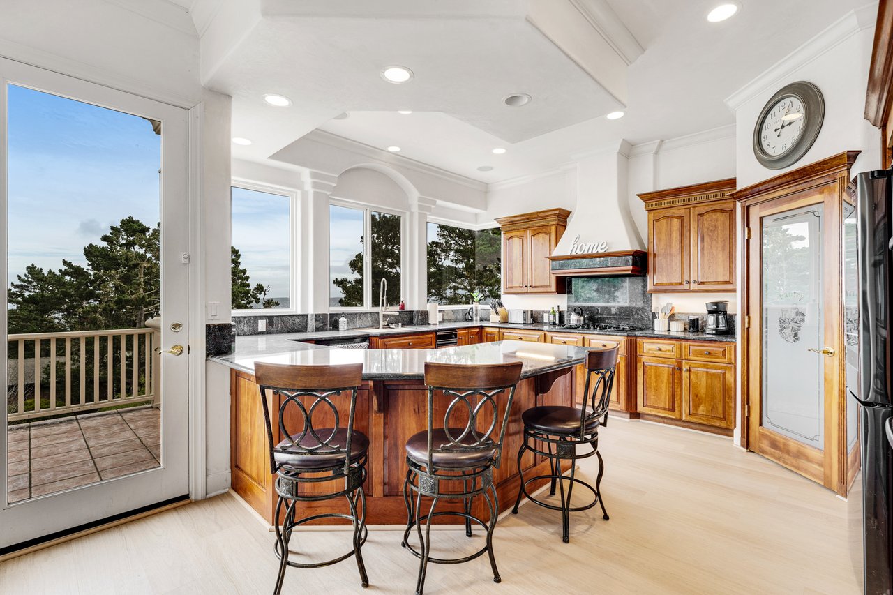 1 Overlook Pl, Monterey