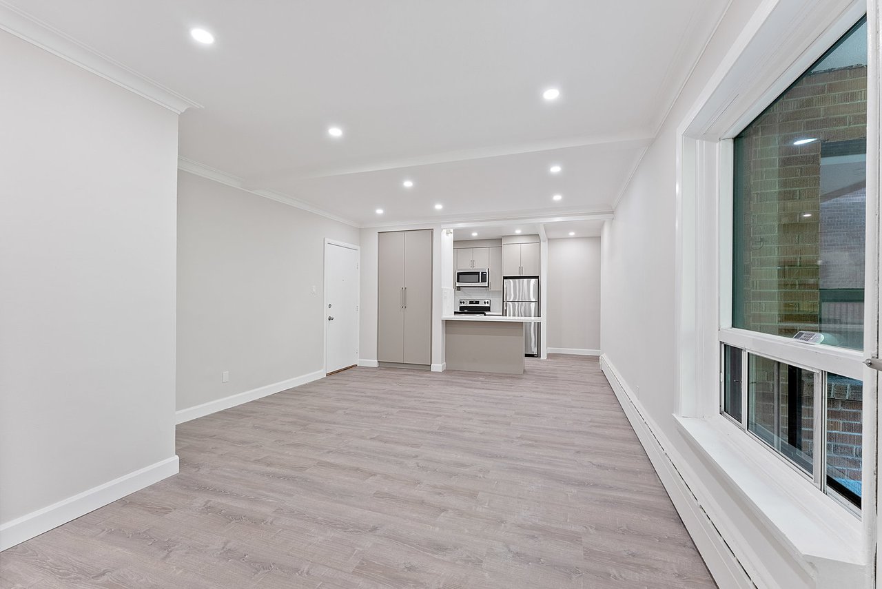 24 Shallmar Blvd Unit: 305
